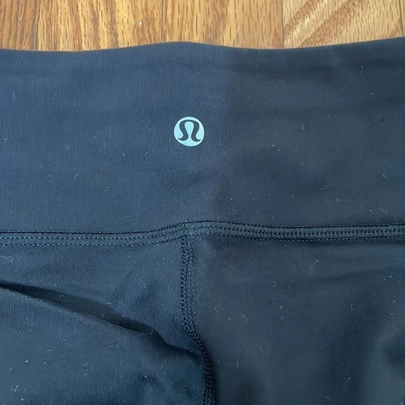 Lululemon Wunder Under Crop 21” Black size 4 - Picture 6 of 6